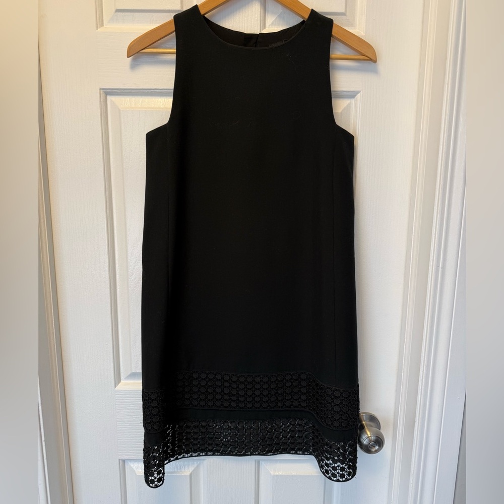 Banana Republic Elegant Black Sleeveless Dress with eyelet/cutout detail size 0